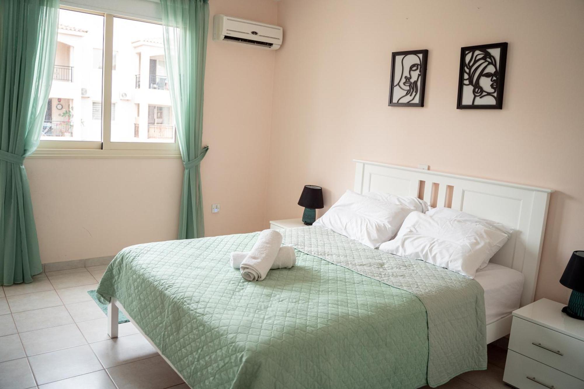 Noyas Place- Amazing 2bdrm With Swimming Pool Complex Paphos
